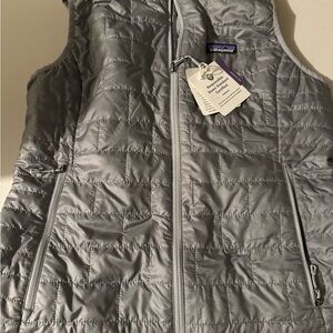 Patagonia Gray Quilted Vest Insulated Outerwear